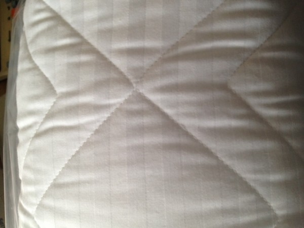 Caravan Bedding - Fixed Bed Premium Satin Stripe. Bailey Caravan Bedding
